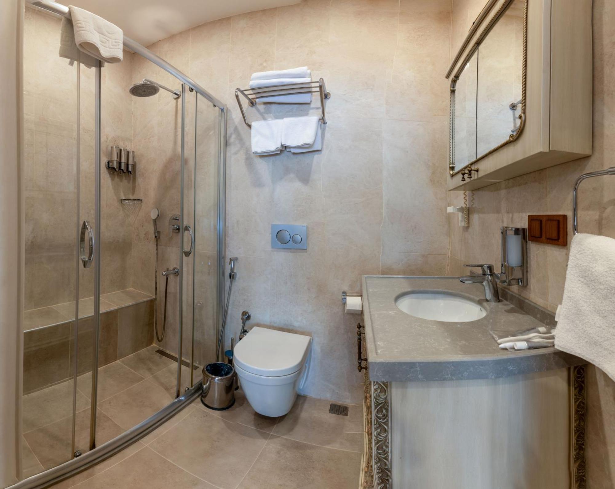 Almadina Hotel Istanbul — Photos 1
